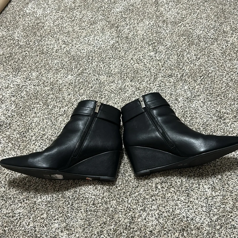 Jones New York Size 11M Rhinestone Black Wedge Ankle Boots - Picture 6 of 11